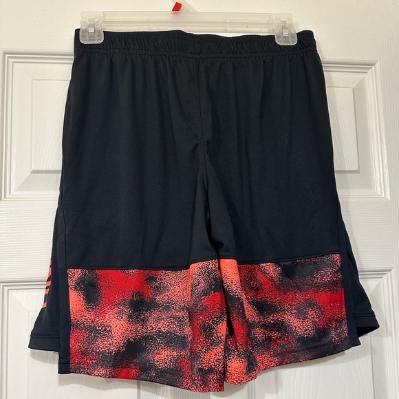 UA shirts NWT - Picture 4 of 5